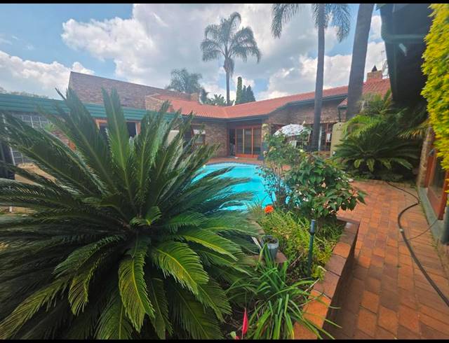 4 BEDROOM HOUSE FOR SALE IN SUNWARD PARK